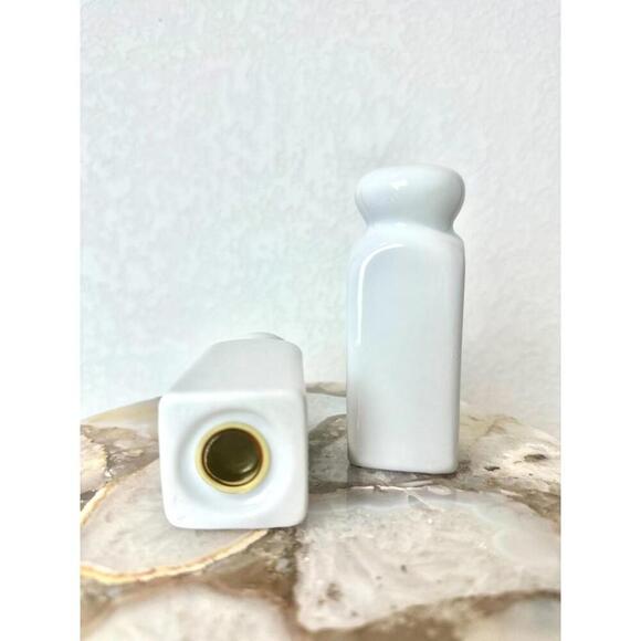BIA CORDON BLEU  White Salt and Pepper Shaker Set Glazed Carmic in White - Picture 3 of 9